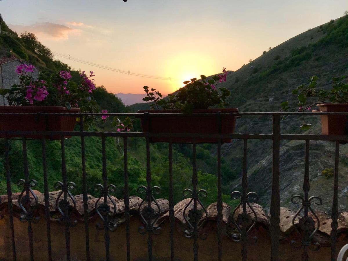 Borgo Manca Suite ซัสโซ ดิ กาสตัลโด ภายนอก รูปภาพ