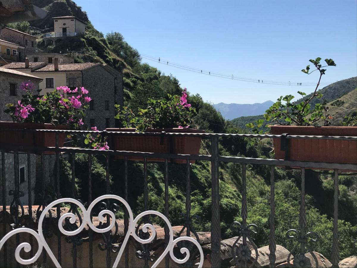 Borgo Manca Suite ซัสโซ ดิ กาสตัลโด ภายนอก รูปภาพ