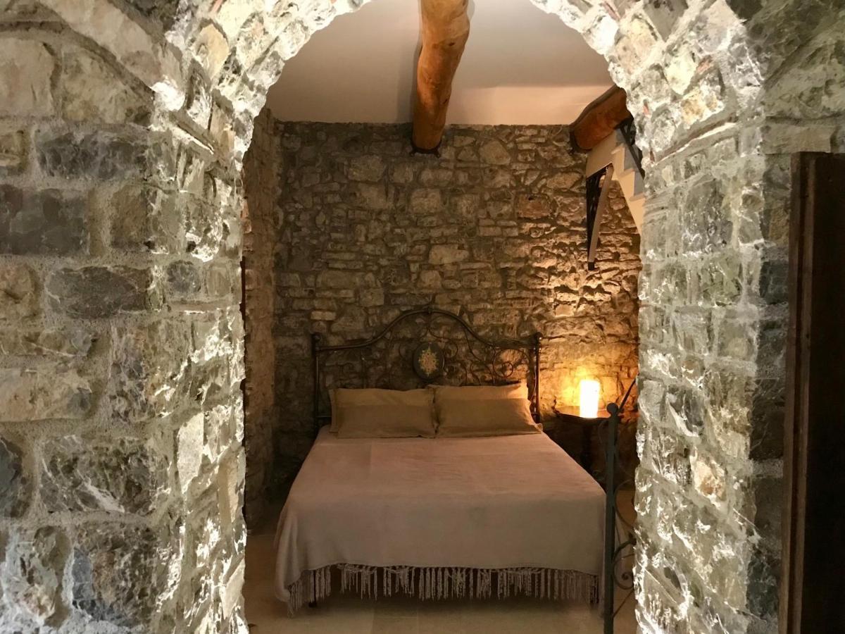 Borgo Manca Suite ซัสโซ ดิ กาสตัลโด ภายนอก รูปภาพ