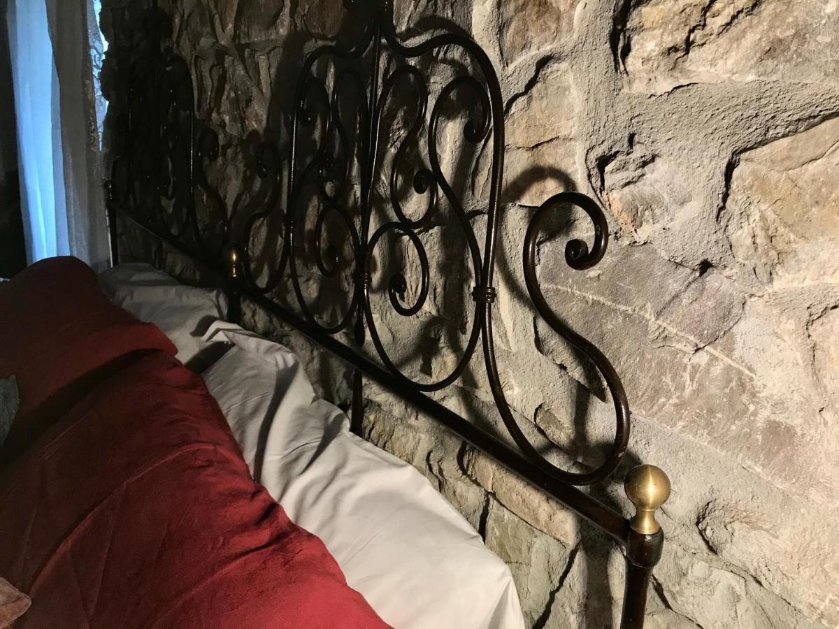 Borgo Manca Suite ซัสโซ ดิ กาสตัลโด ภายนอก รูปภาพ