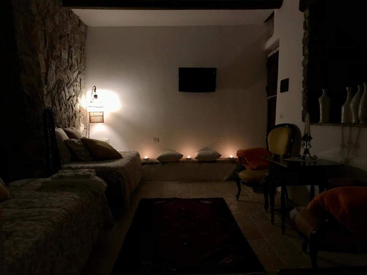 Borgo Manca Suite ซัสโซ ดิ กาสตัลโด ภายนอก รูปภาพ