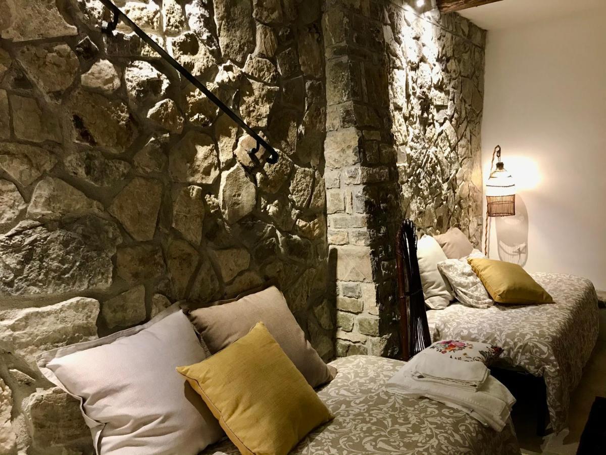 Borgo Manca Suite ซัสโซ ดิ กาสตัลโด ภายนอก รูปภาพ