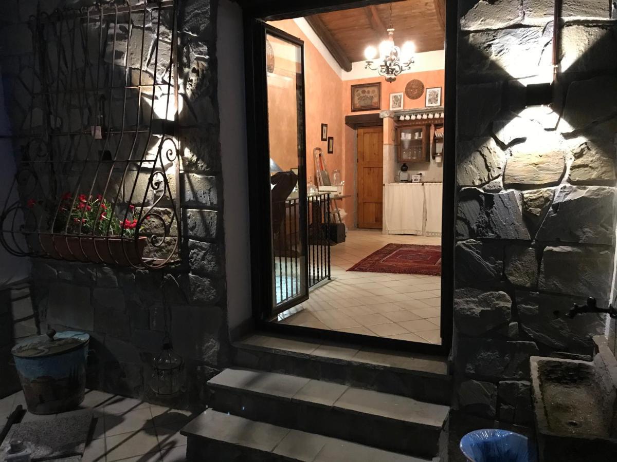 Borgo Manca Suite ซัสโซ ดิ กาสตัลโด ภายนอก รูปภาพ