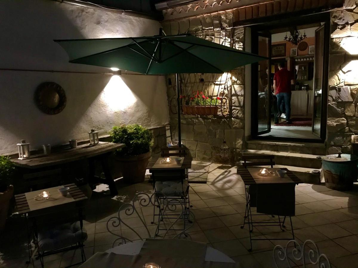 Borgo Manca Suite ซัสโซ ดิ กาสตัลโด ภายนอก รูปภาพ