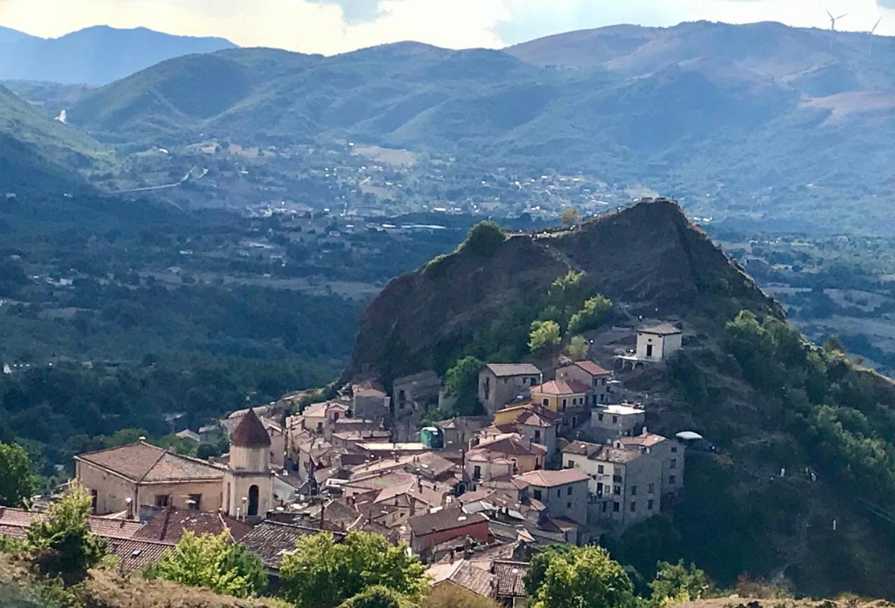 Borgo Manca Suite ซัสโซ ดิ กาสตัลโด ภายนอก รูปภาพ