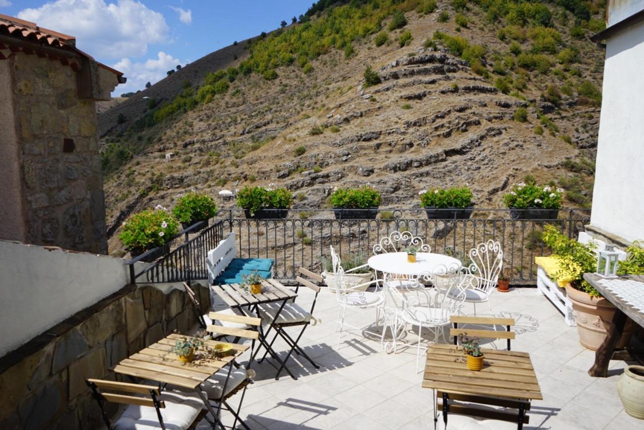 Borgo Manca Suite ซัสโซ ดิ กาสตัลโด ภายนอก รูปภาพ