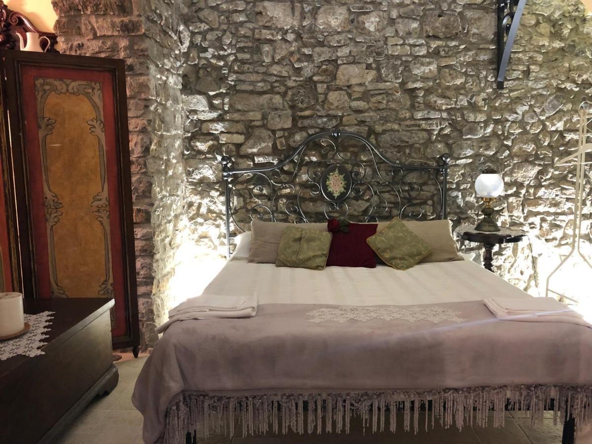 Borgo Manca Suite ซัสโซ ดิ กาสตัลโด ภายนอก รูปภาพ