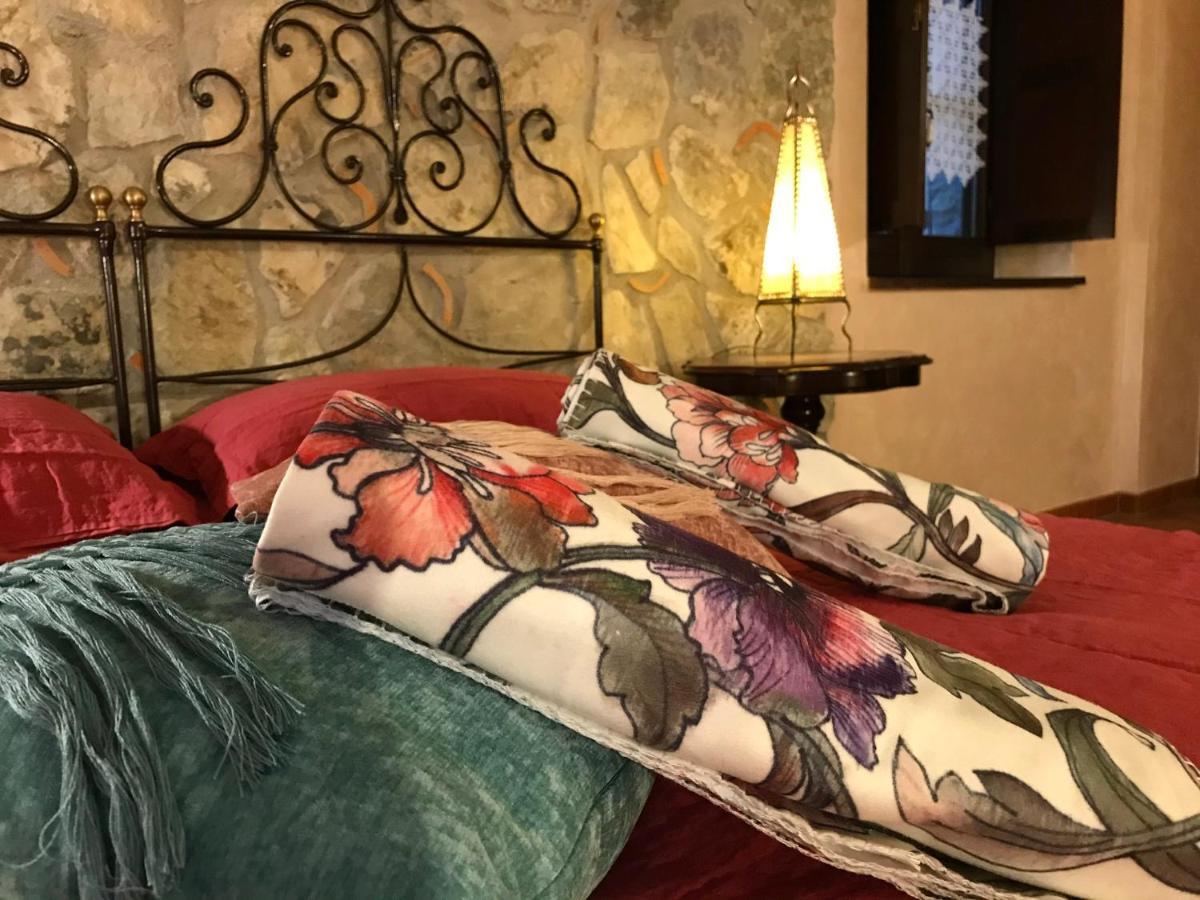 Borgo Manca Suite ซัสโซ ดิ กาสตัลโด ภายนอก รูปภาพ